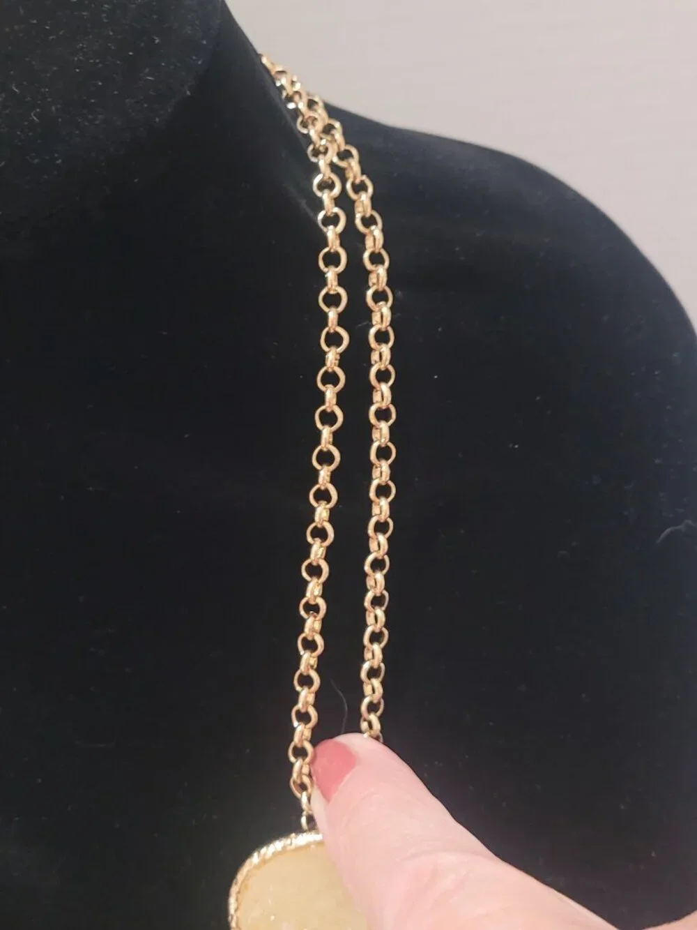 N/A vintage necklace